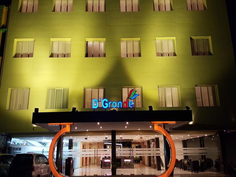 D'Grande Hotel Batam Dış mekan fotoğraf
